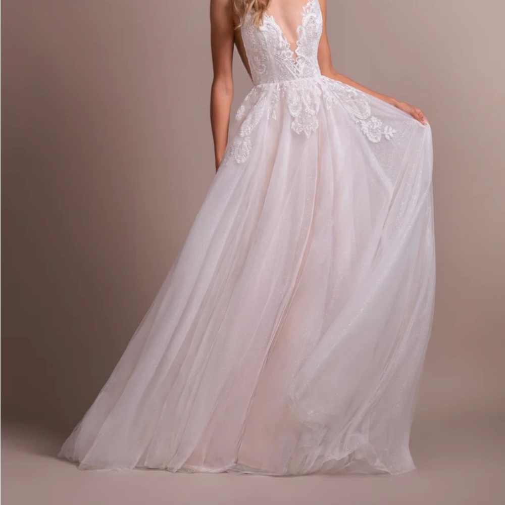 Hayley Paige Nash wedding dress